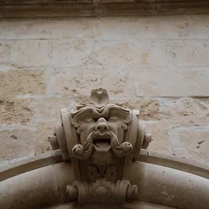victoria-apt-historical-centre-lecce.lecce-hotels.com/